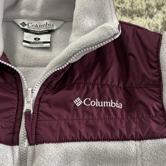 Columbia Fleece Jacket with Burgundy Yoke - Picture 4 of 9
